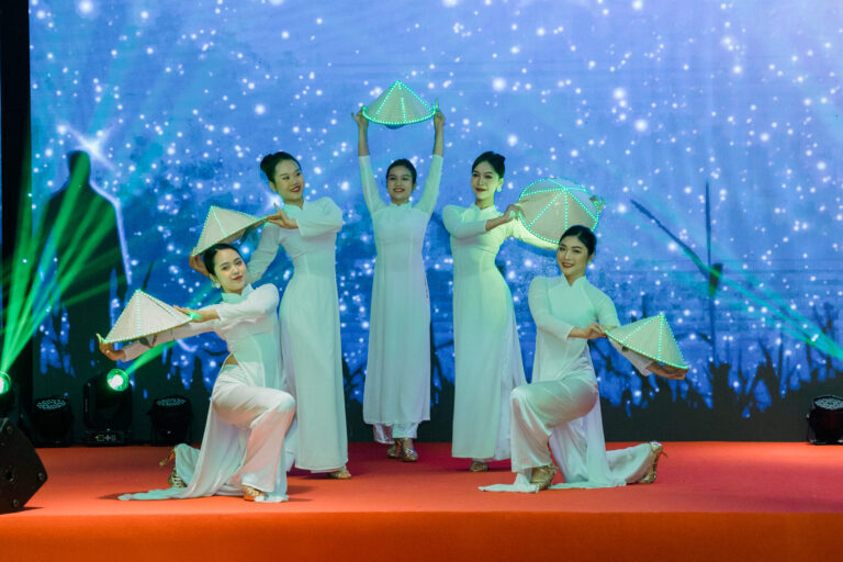 Sự kiện truyền thông